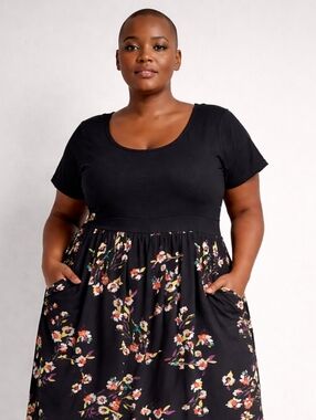 Torrid Women's Size 2 Midi Dress Floral Casual